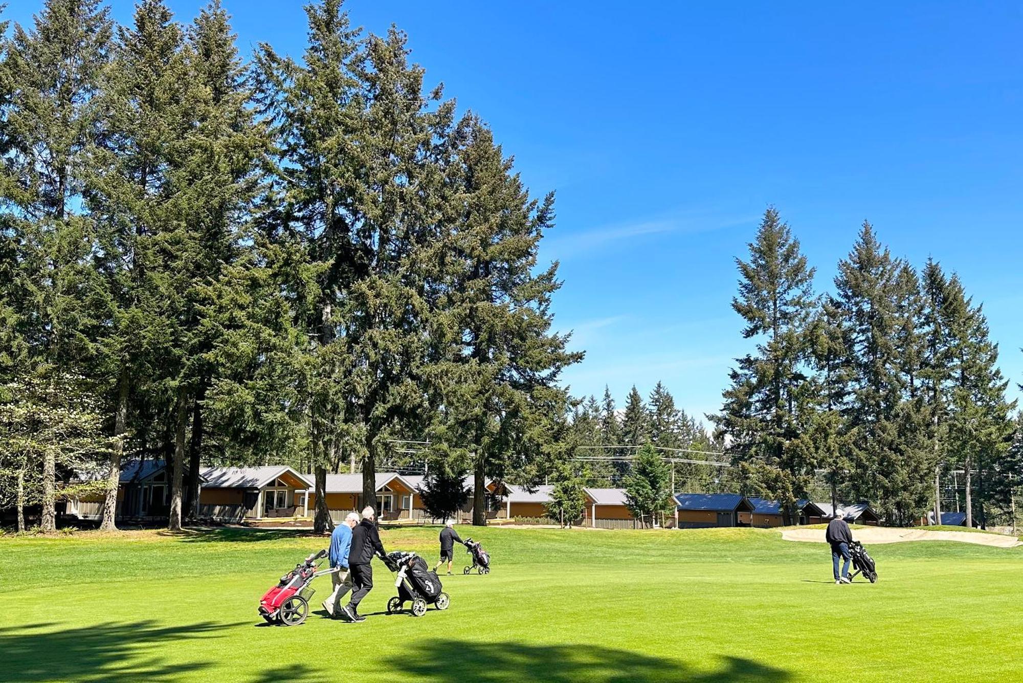 Resort Crown Isle & Golf Community Courtenay