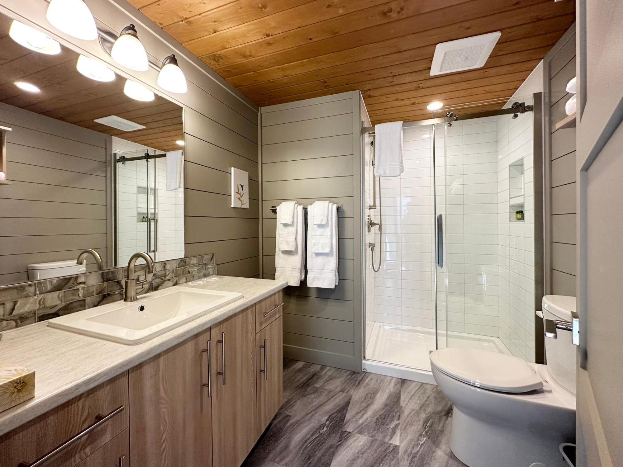 Resort Crown Isle & Golf Community Courtenay