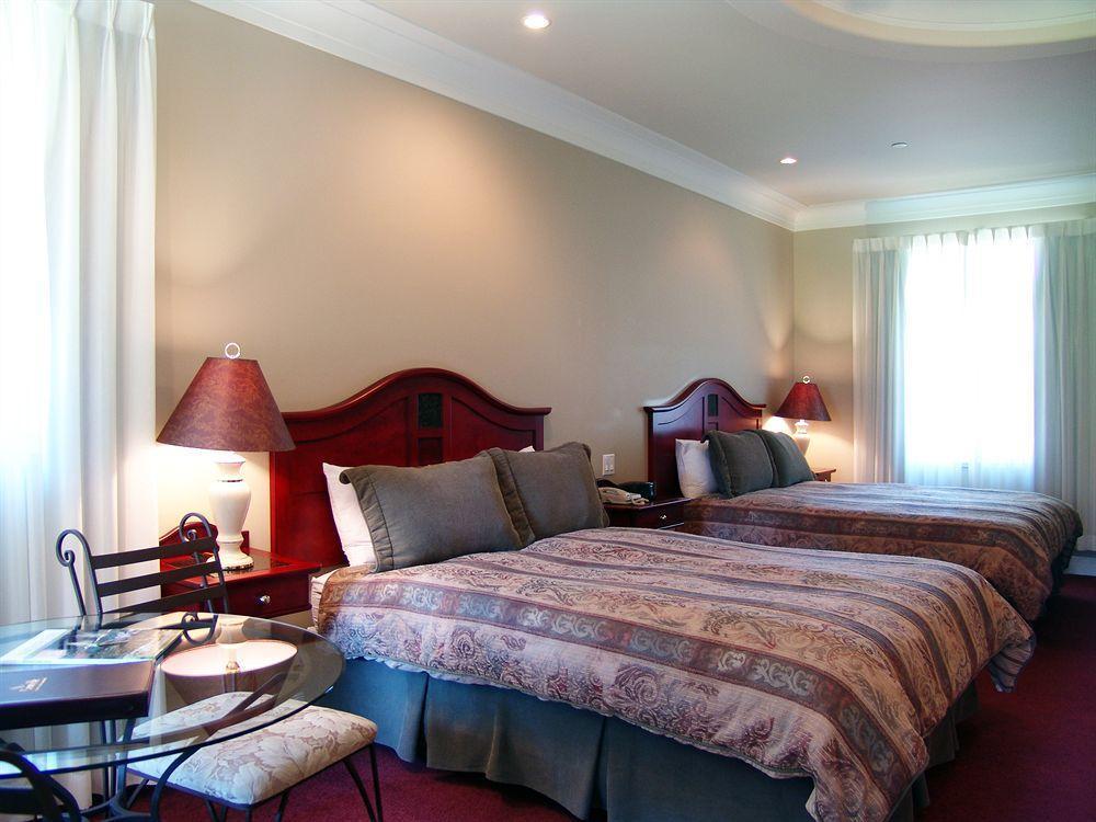 Resort Crown Isle & Golf Community 4*