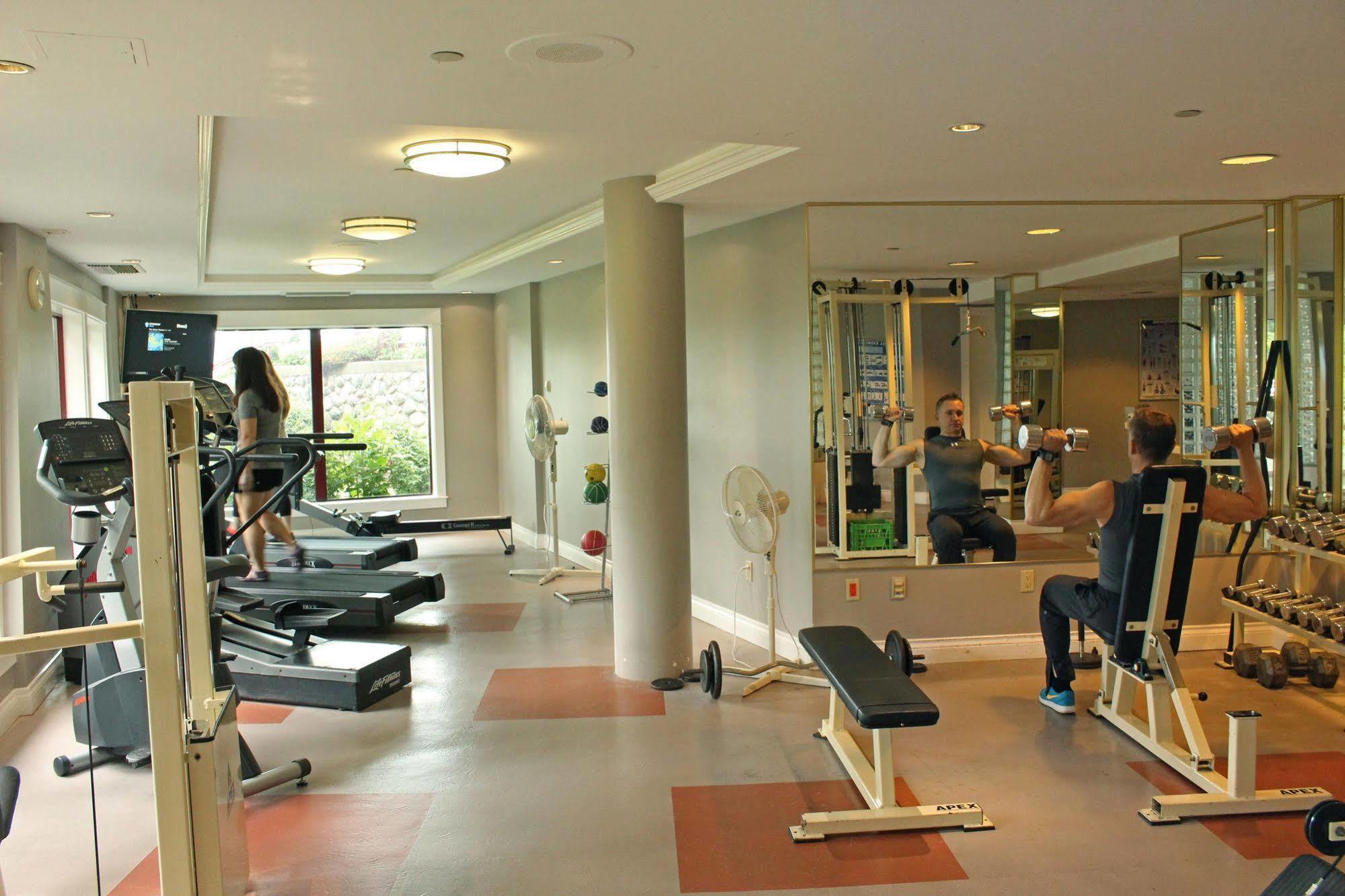 Resort Crown Isle & Golf Community Courtenay