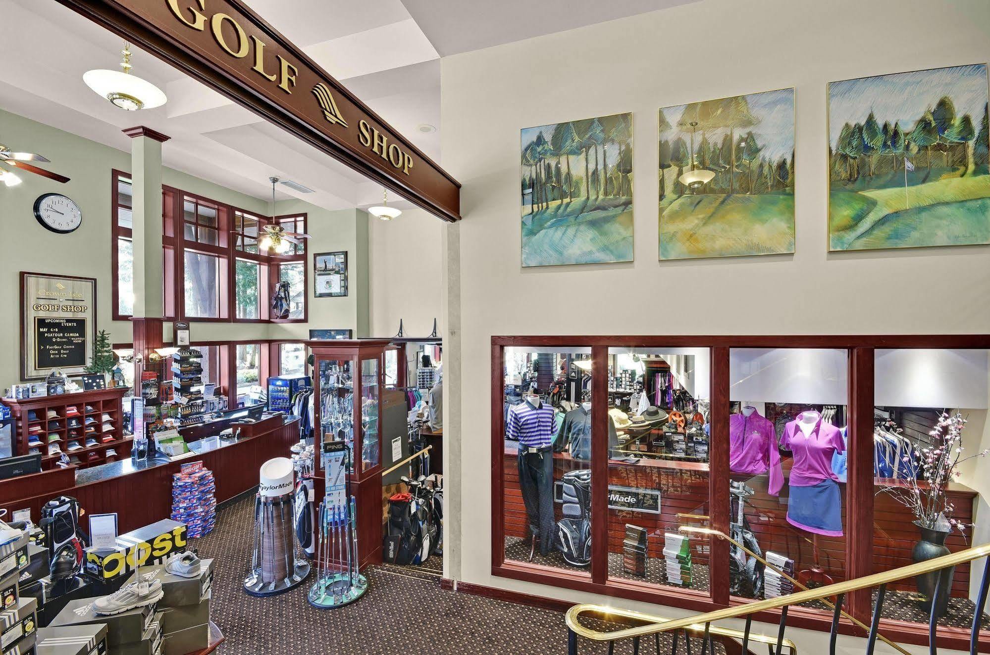 Crown Isle & Golf Community