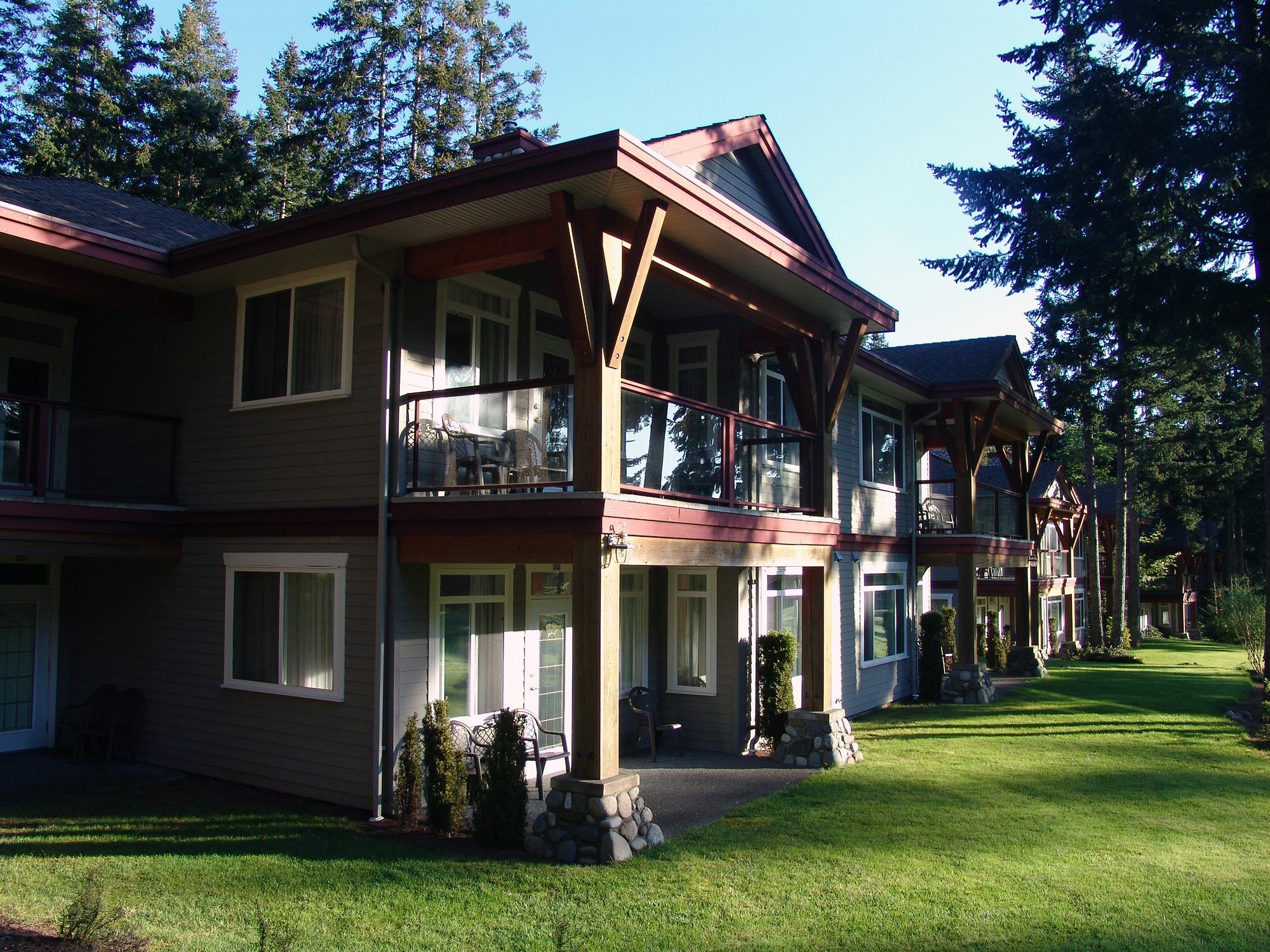 Crown Isle & Golf Community Resort